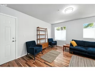 Photo #3: 428721233 Listing