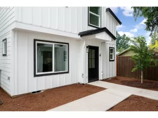 Photo #5: 429026744 Listing 