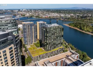 Photo #3: 429416140 Listing