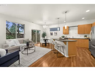 Photo #2: 429688494 Listing