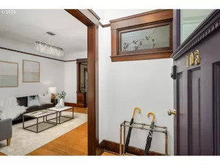 Photo #3: 429692009 Listing