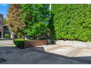 Photo #1: 429867420 Listing