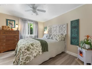 Photo #6: 430487908 Listing 