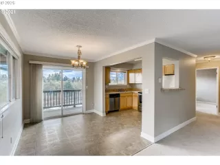 Photo #2: 430807337 Listing 