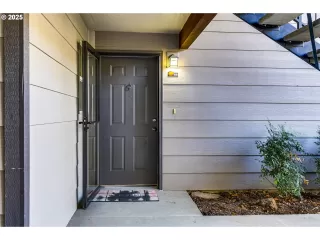 Photo #2: 430851567 Listing