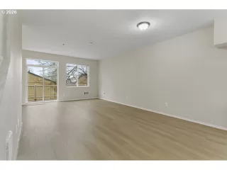 Photo #3: 431111812 Listing 