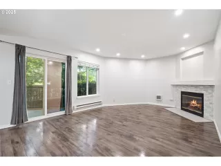 Photo #2: 431511972 Listing