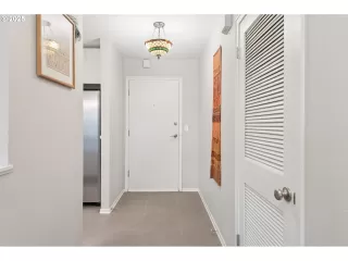 Photo #1: 431798777 Listing