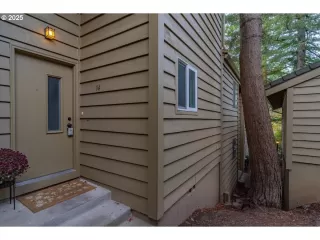 Photo #2: 432217929 Listing 