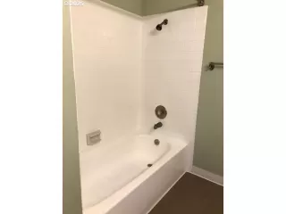 Photo #4: 432709510 Listing 