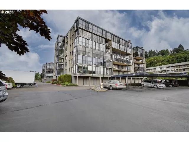 MLS: 432953319 Condo For Sale