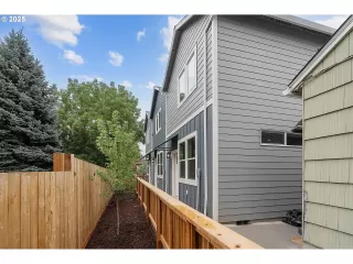 Photo #3: 432959319 Listing