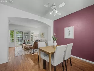 Photo #2: 433328192 Listing