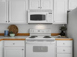 Photo #6: 433328192 Listing