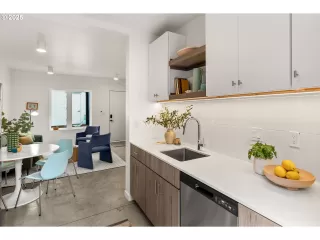 Photo #3: 433333824 Listing 