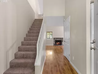 Photo #5: 433447403 Listing 