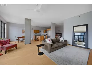 Photo #6: 433665871 Listing 