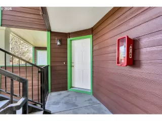 Photo #3: 434113011 Listing