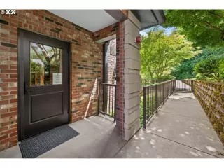 Photo #3: 434485967 Listing
