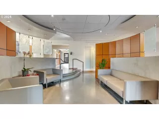 Photo #5: 434922047 Listing