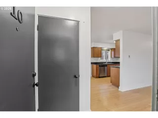 Photo #4: 435163978 Listing 