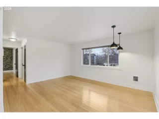 Photo #6: 435163978 Listing 