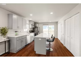 Photo #1: 436002159 Listing