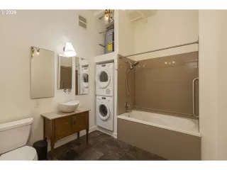 Photo #1: 436061601 Listing