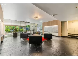 Photo #2: 436339957 Listing