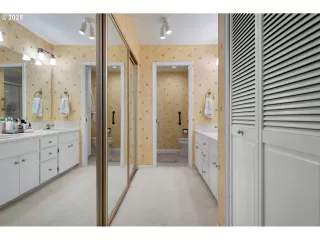 Photo #3: 436490972 Listing 