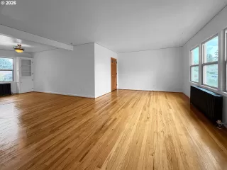 Photo #4: 437067741 Listing 