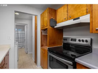 Photo #3: 437173164 Listing 