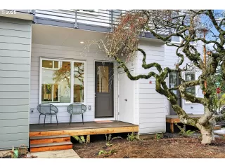 Photo #1: 437264154 Listing 