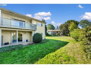 Photo #6: 437390995 Listing