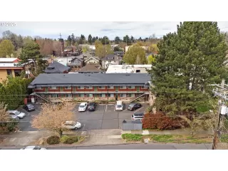 Photo #2: 438104988 Listing