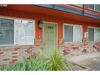 Photo #5: 438104988 Listing