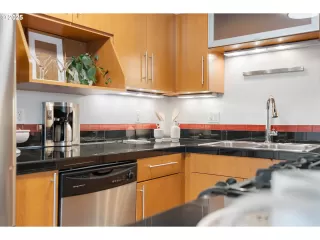 Photo #3: 438124232 Listing 