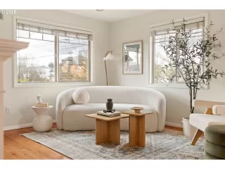 Photo #6: 438124232 Listing 