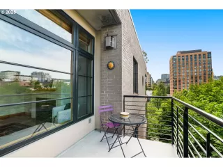 Photo #3: 438174532 Listing 