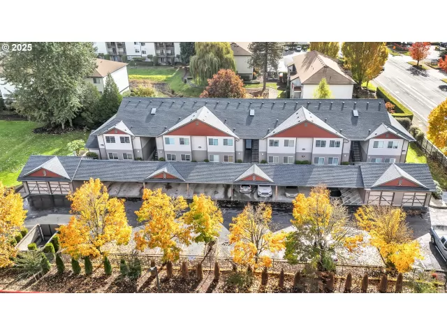 MLS: 438200618 Condo For Sale