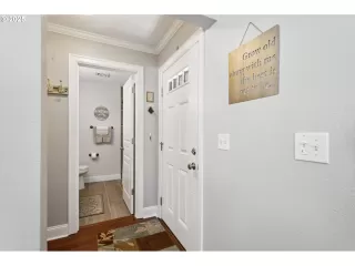 Photo #4: 438236666 Listing