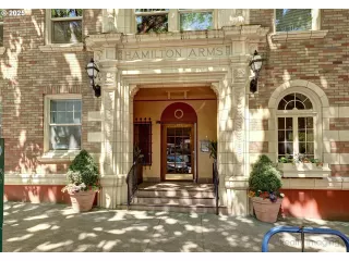 Photo #3: 438313964 Listing