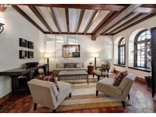 Photo #5: 438313964 Listing