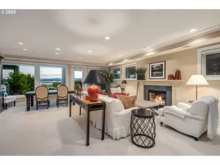 Photo #2: 438450835 Listing