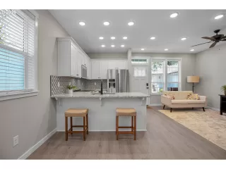 Photo #6: 438523925 Listing 