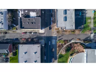 Photo #4: 438921347 Listing 