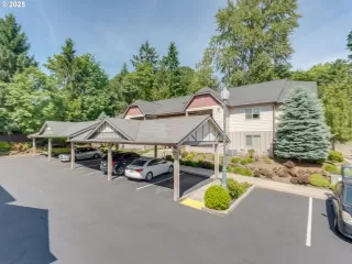 Photo #2: 438955597 Listing