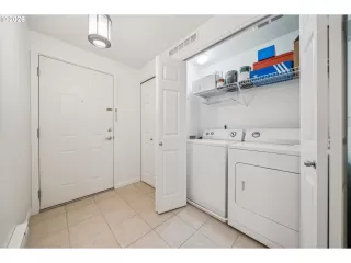 Photo #2: 439165114 Listing 