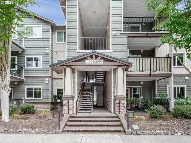 MLS: 439208223 Condo For Sale