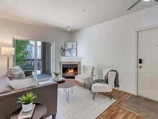 Photo #2: 439208223 Listing 